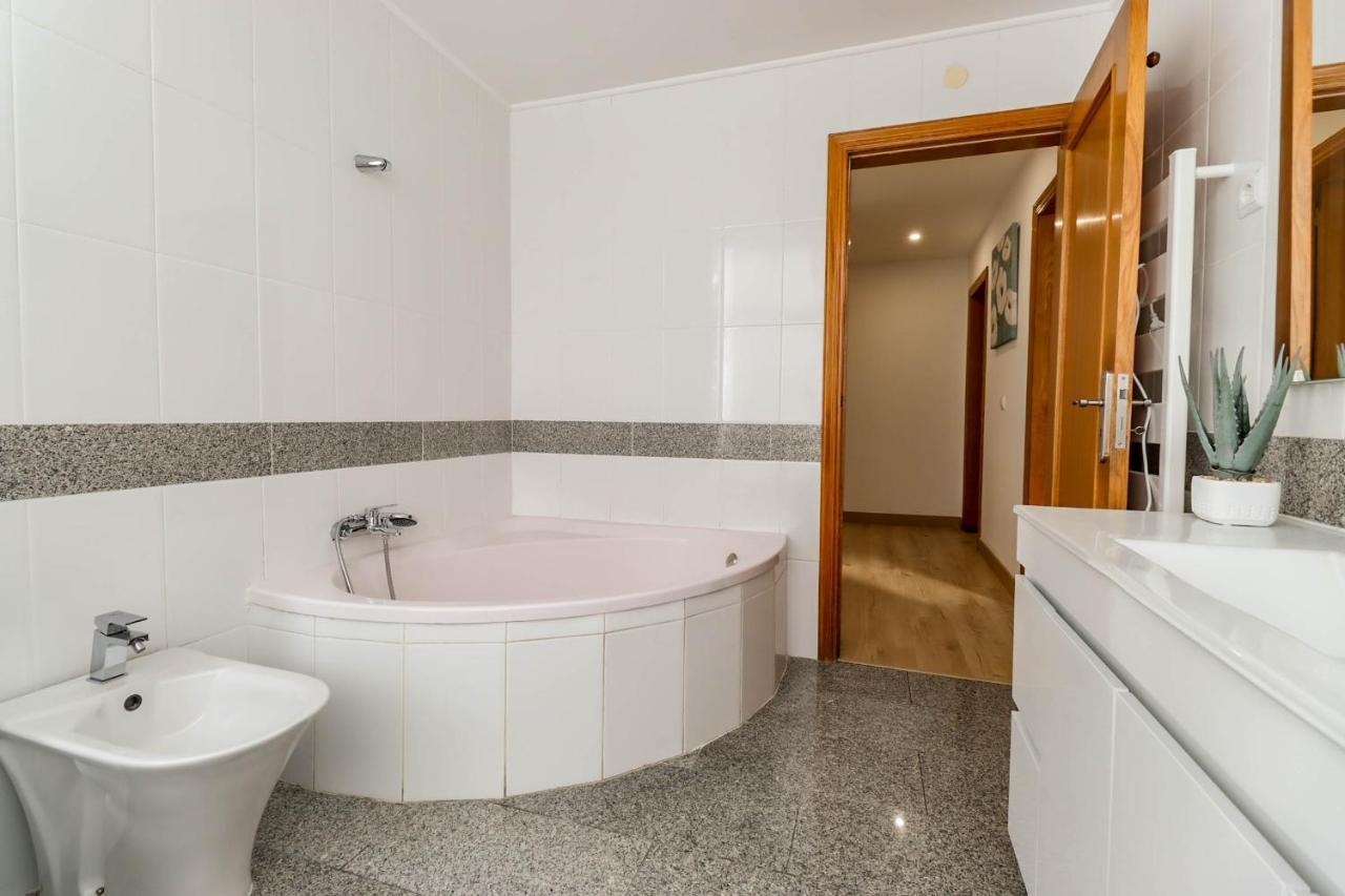 Flor Do Mar - Spacious Apartment With Balcony 빌라프라이라데안코라 외부 사진